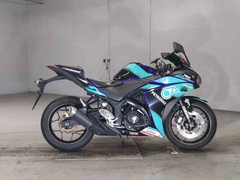 Yamaha YZF-R25 2016