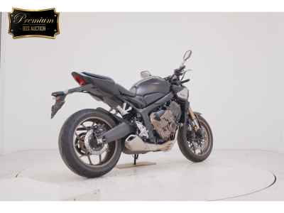 Honda CB650R E-Clutch 2024