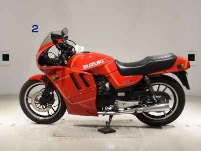 Suzuki GSX400E 2025