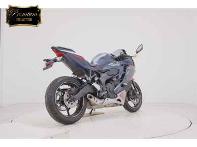 Kawasaki Ninja ZX-25R SE 2022