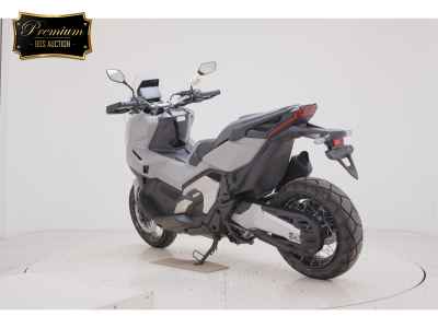 Honda X-Adv 750 2025