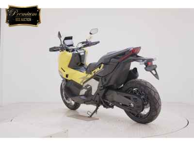 Honda X-Adv 750 2025