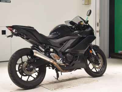Yamaha YZF-R25 2021