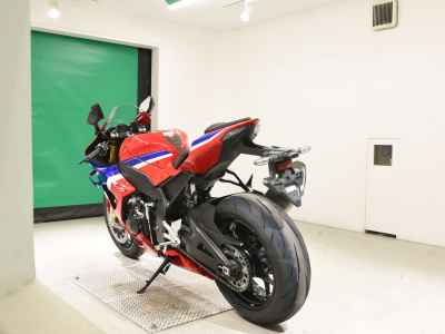 Honda CBR1000RR SP 2025