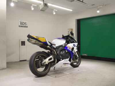 Honda CBR1000RR 2006