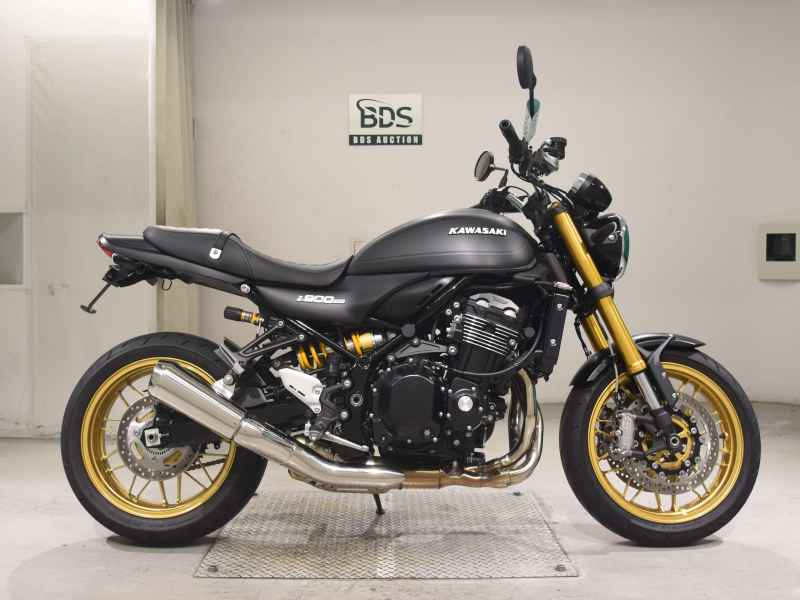 Kawasaki Z900RS 2025