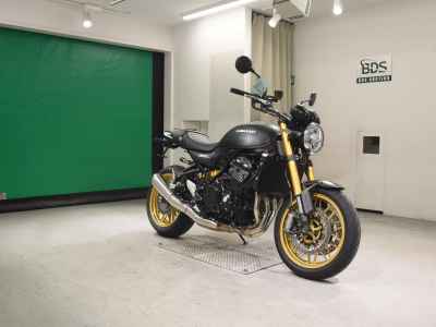 Kawasaki Z900RS 2025