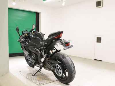 Kawasaki Ninja ZX-25R 2021