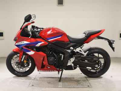 Honda CB650R E-Clutch 2025