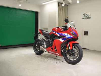 Honda CB650R E-Clutch 2025