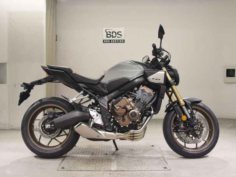 Honda CB650R E-Clutch 2025