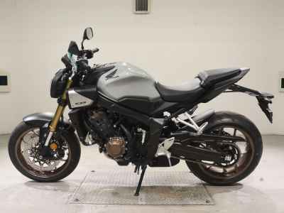 Honda CB650R E-Clutch 2025