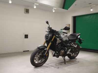 Honda CB650R E-Clutch 2025