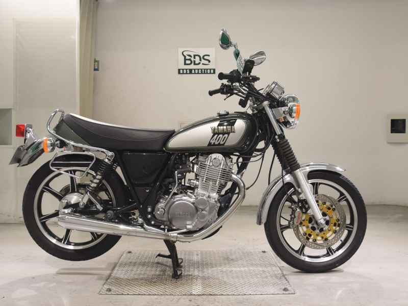 Yamaha SR400 2017