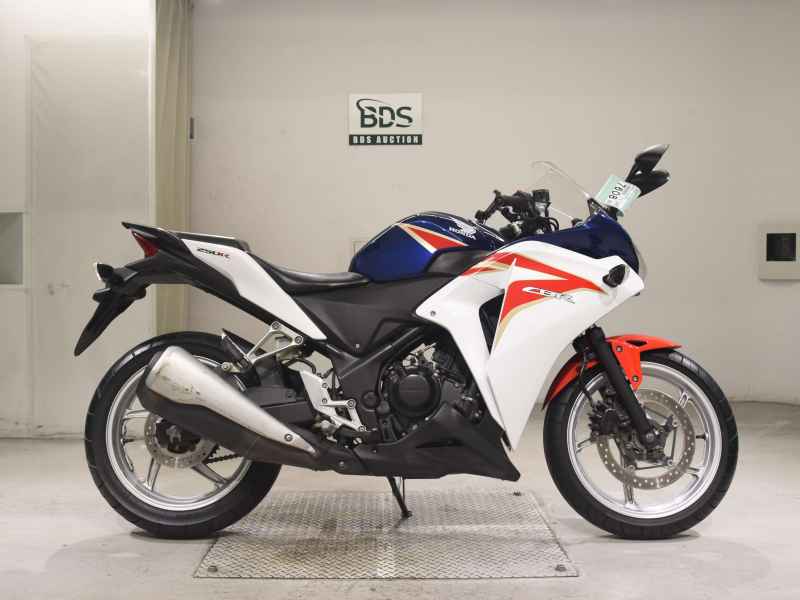 Honda CBR250R 2011