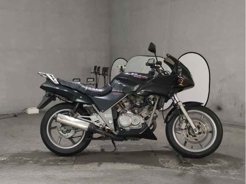 Honda VT250 Spada