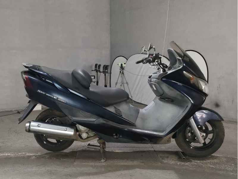 Suzuki Skywave 250S