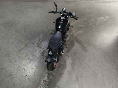 Yamaha XSR700 2023