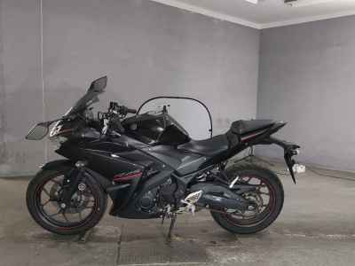 Yamaha YZF-R25 2018