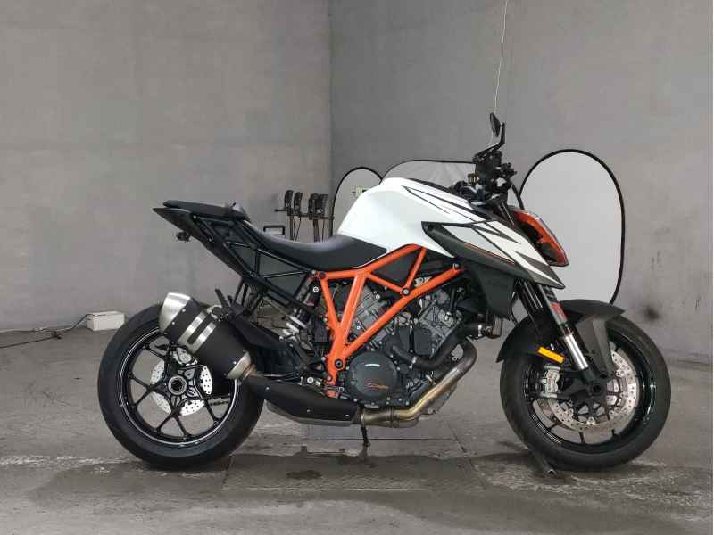 KTM 1290 Super Duke R 2019