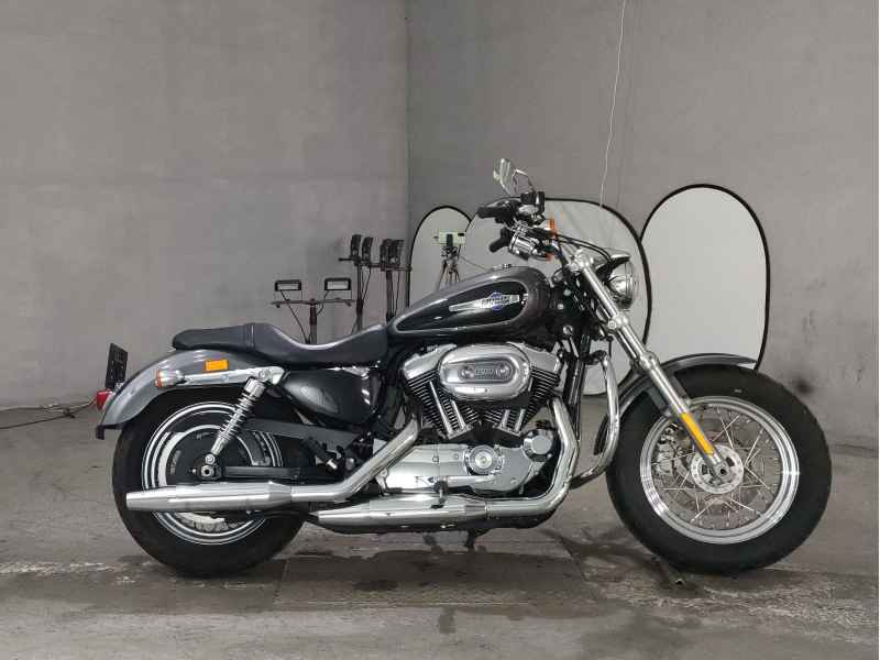 Harley-Davidson Sportster Custom XL1200C 2014