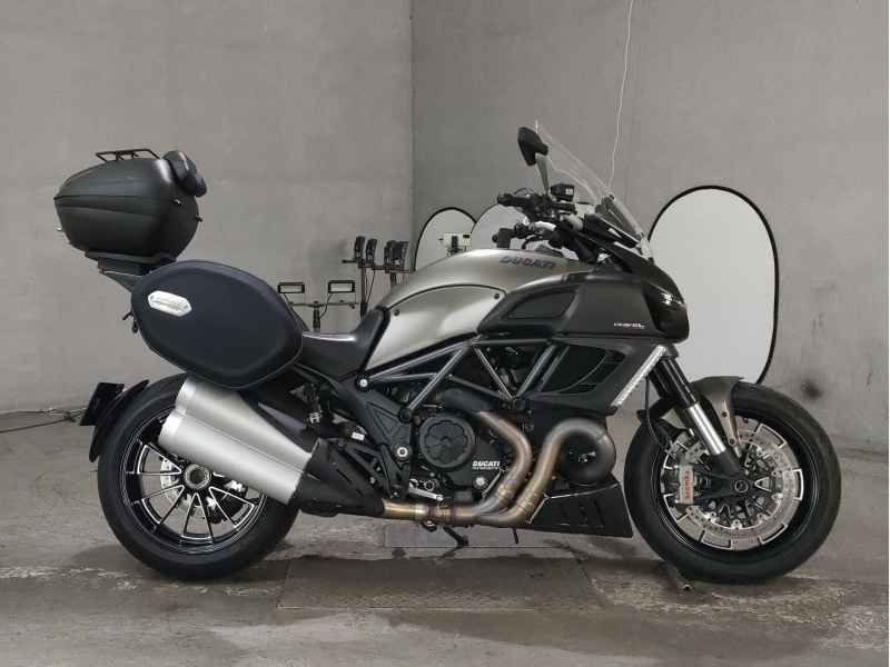 Ducati Diavel Strada 2014