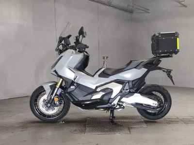 Honda X-Adv 750 2025