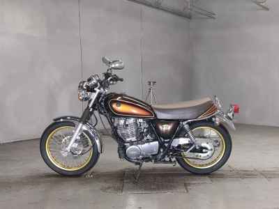 Yamaha SR400 2019