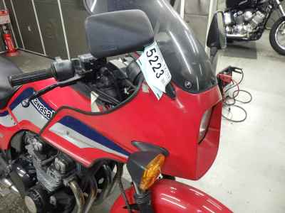 Kawasaki GPZ400 2025