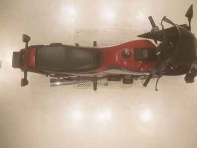 Kawasaki GPZ400 2025