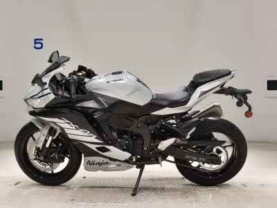 Kawasaki Ninja ZX-4R 2025