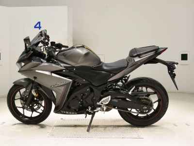 Yamaha YZF-R25 2016