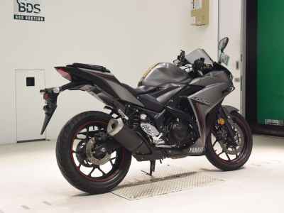 Yamaha YZF-R25 2016