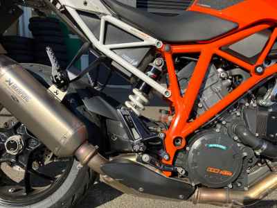 KTM 1290 Super Duke R 2015
