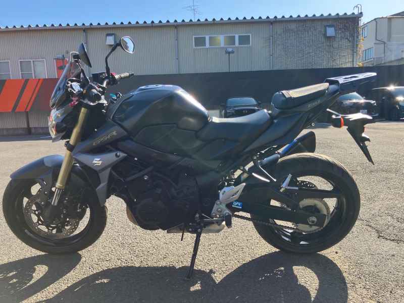 Suzuki GSR750 2016