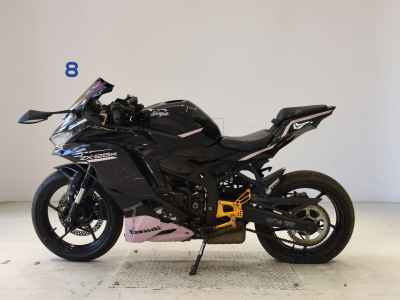 Kawasaki Ninja ZX-25R 2021