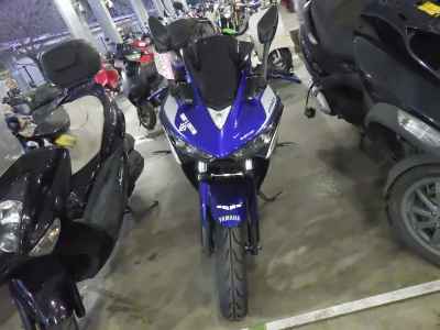 Yamaha YZF-R25 2015