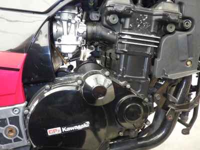 Kawasaki GPZ900R 2025