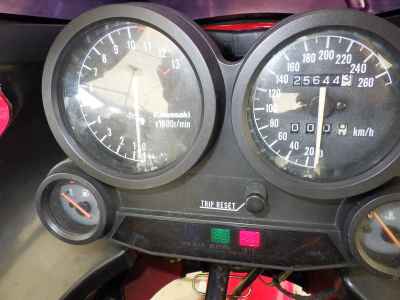 Kawasaki GPZ900R 2025