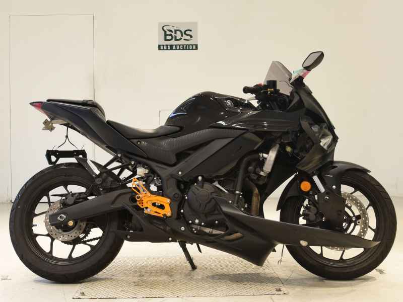 Yamaha YZF-R25 2021