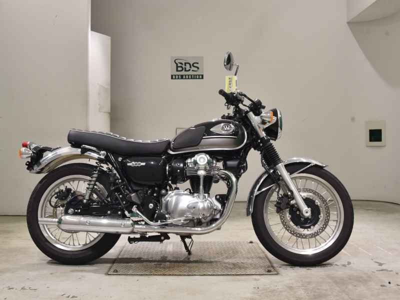 Kawasaki W800 2025