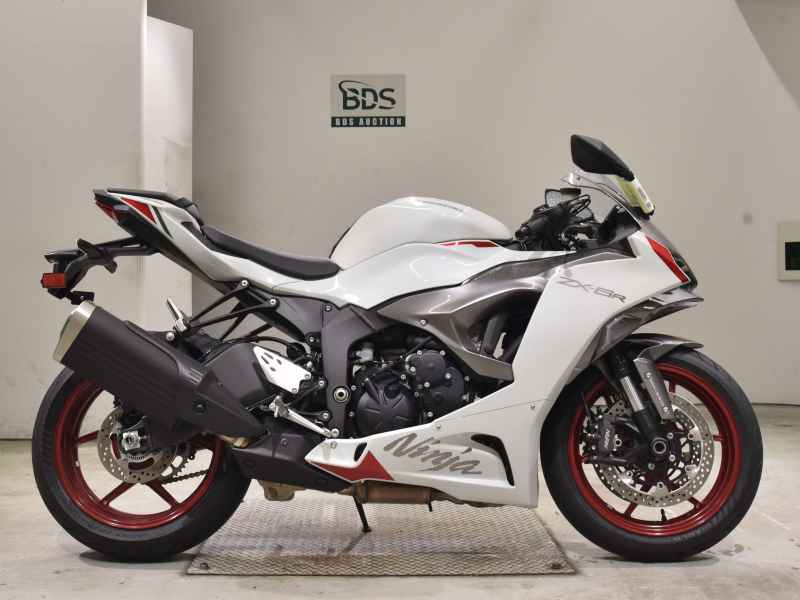 Kawasaki Ninja ZX-6R 2025