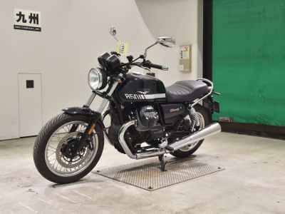 Moto Guzzi V7 Special 2025