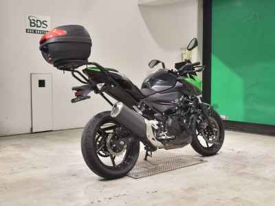 Kawasaki Z400 2022