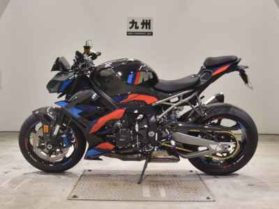 BMW M1000R 2025