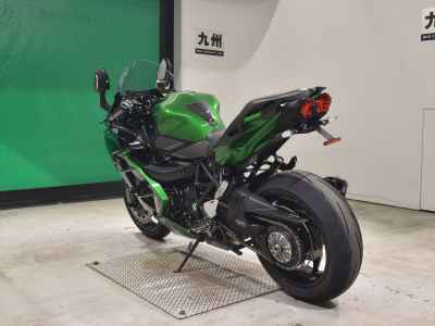 Kawasaki Ninja H2 SX 2018