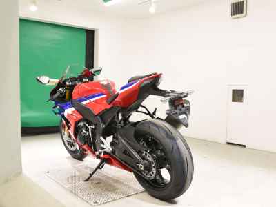Honda CBR1000RR SP 2025
