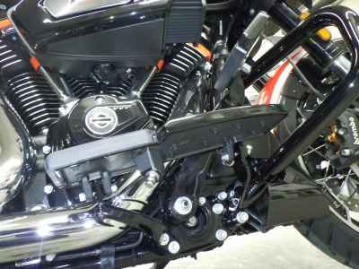 Harley-Davidson FLHXSE1980 CVO 2025