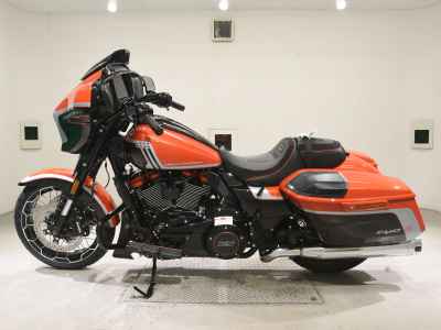 Harley-Davidson FLHXSE1980 CVO 2025