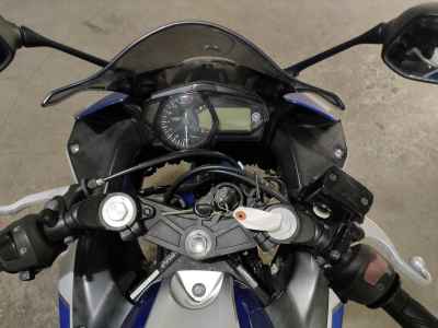 Yamaha YZF-R25 2015